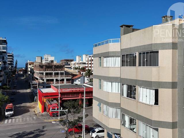 #205 - Apartamento para Venda em Bombinhas - SC