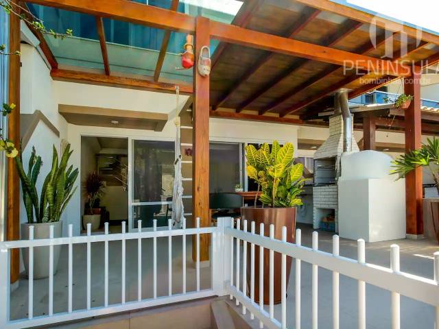 #218 - Casa para Temporada em Bombinhas - SC