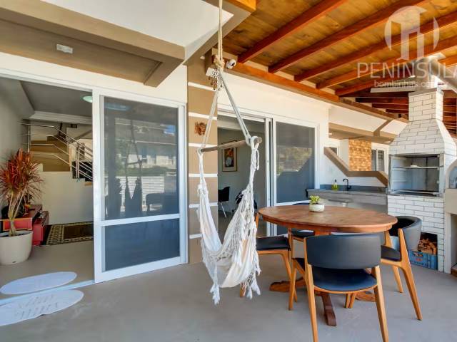 #218 - Casa para Temporada em Bombinhas - SC