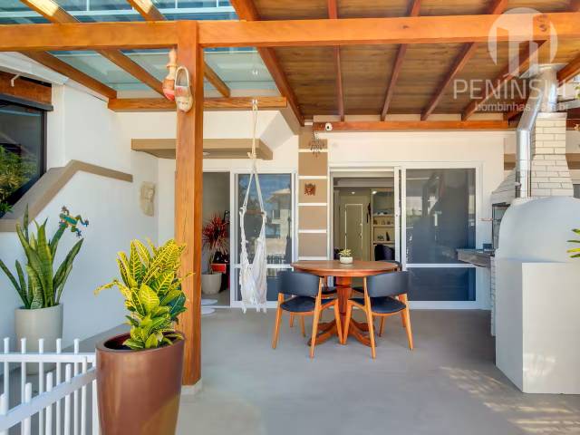 #218 - Casa para Temporada em Bombinhas - SC