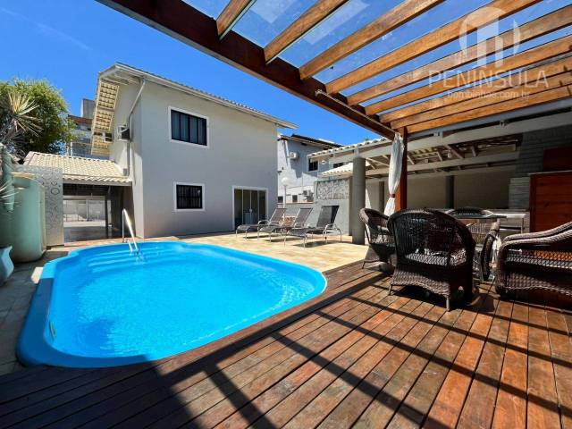 #138 - Casa para Temporada em Bombinhas - SC